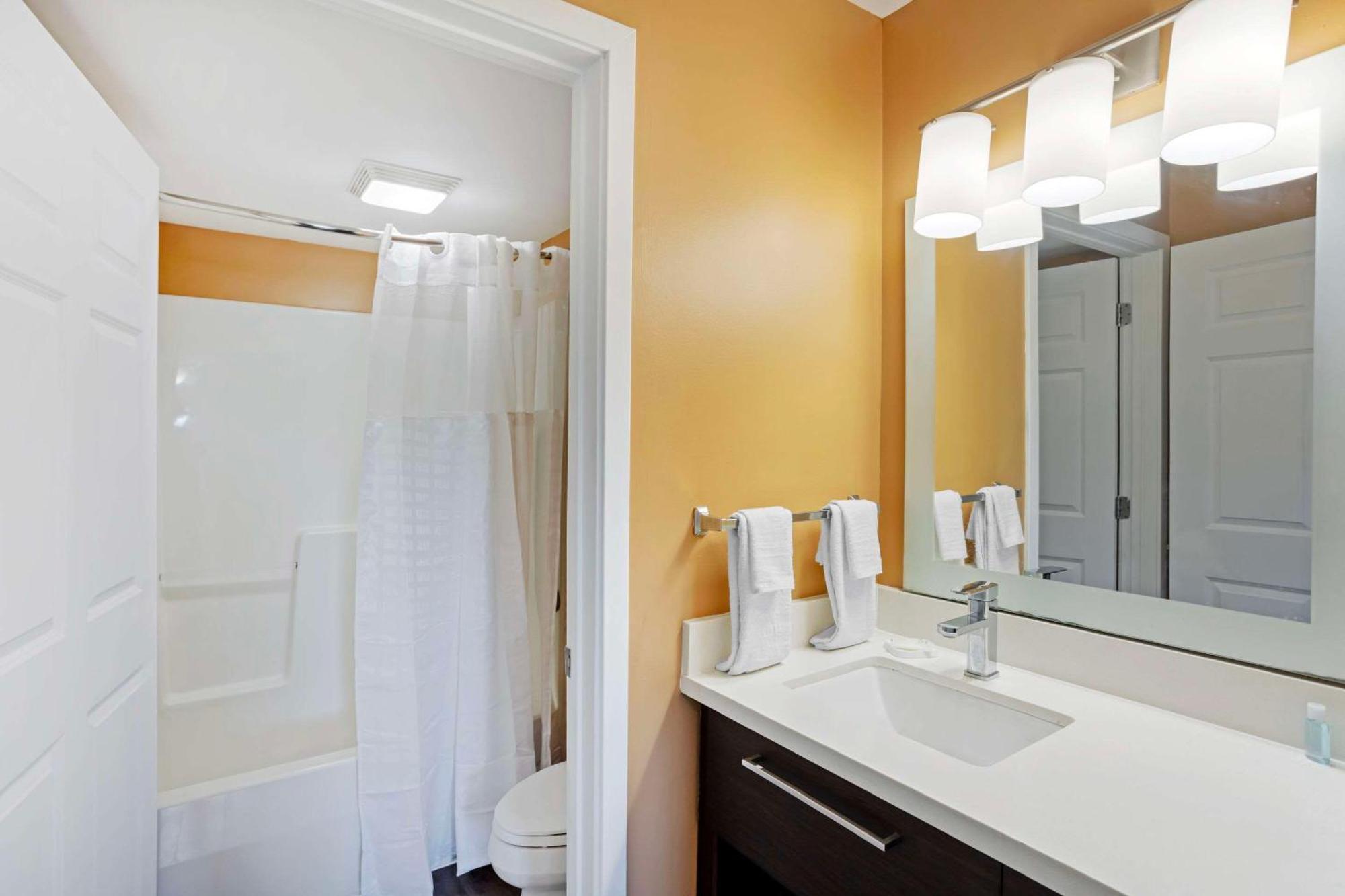 Mainstay Suites Mt Laurel - Philadelphia Mount Laurel Exteriör bild